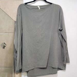lululemon Casual Grey Long Sleeve Top